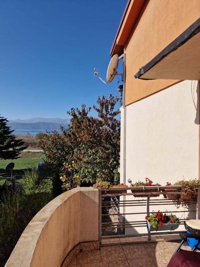 Villa Altiparmak Resen Exterior photo